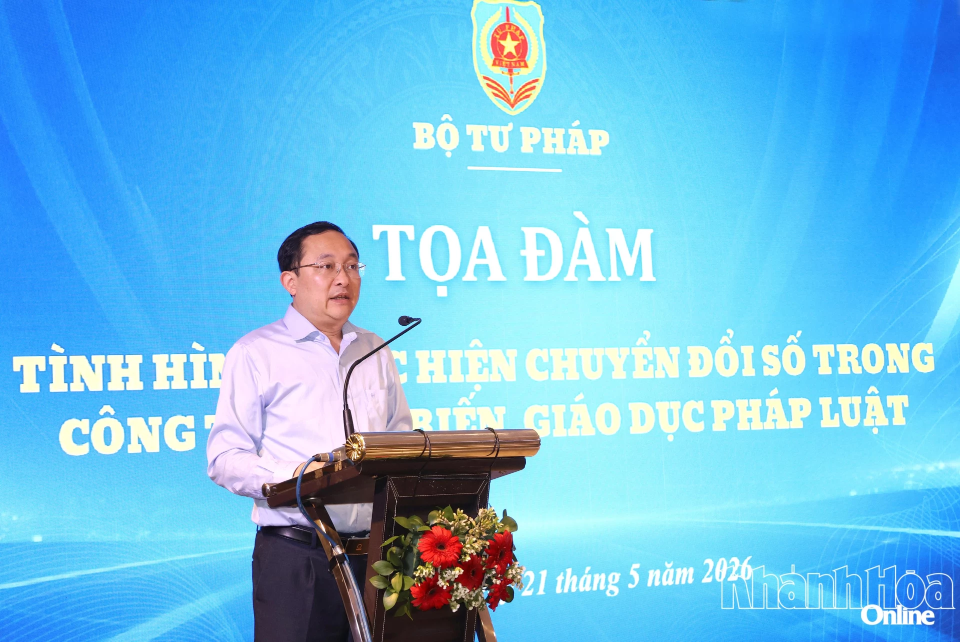 Ông Phan Hồng Nguyên, Phó cục trưởng Cục Phổ biến, giáo dục pháp luật (Bộ Tư pháp) phát biểu tại buổi tọa đàm.