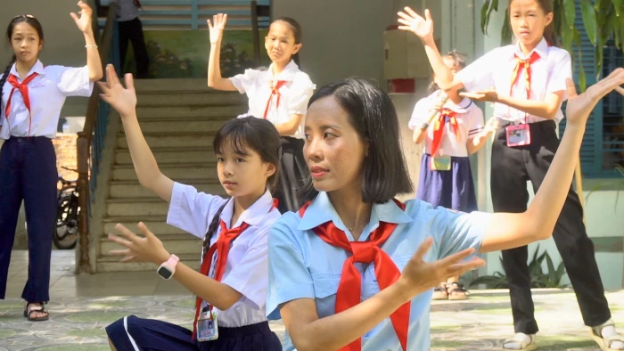 [Video] “Cánh én hồng” ở vùng biển Vạn Thắng