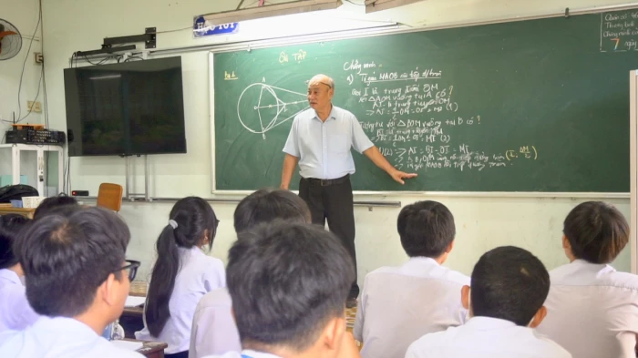 [Video] Chia sẻ hữu ích từ giáo viên môn Toán trước Kỳ thi tuyển sinh lớp 10