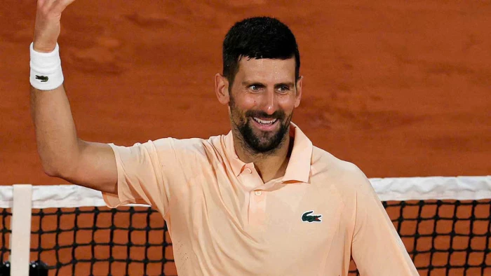 Roland Garros: Djokovic nhọc nhằn vượt khó 