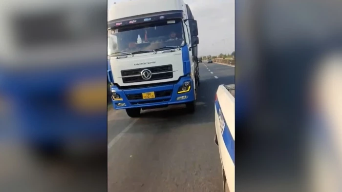 [Video] Xử lý tài xế không chấp hành hiệu lệnh của Cảnh sát giao thông