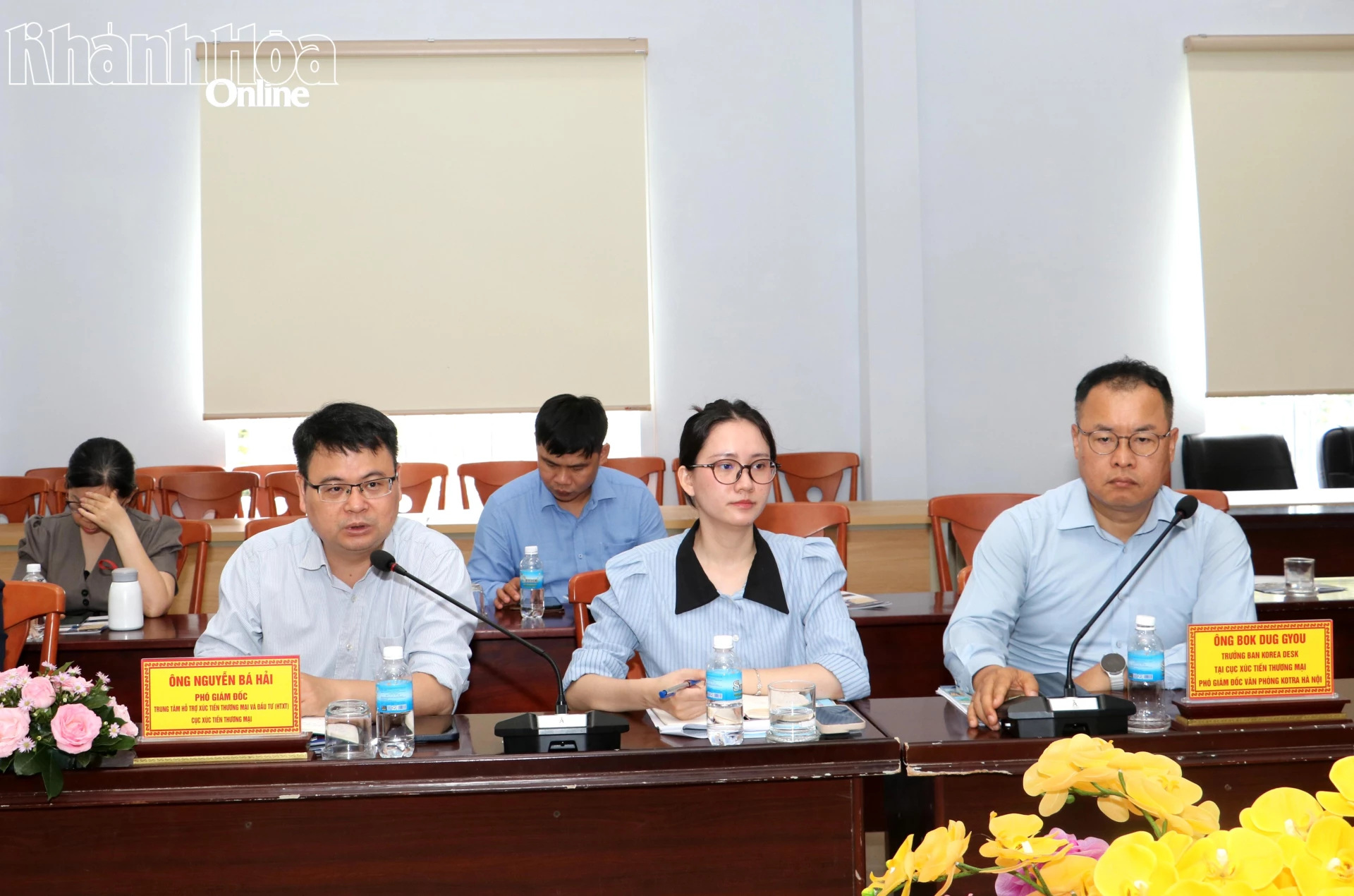 Các đại biểu tham dự hội thảo.