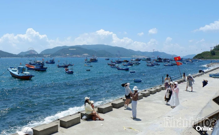 Bờ kè Tây Hải - Góc chill làng biển