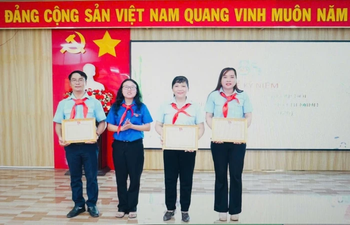 Xã Vạn Thắng kỷ niệm 85 năm Ngày thành lập Đội 