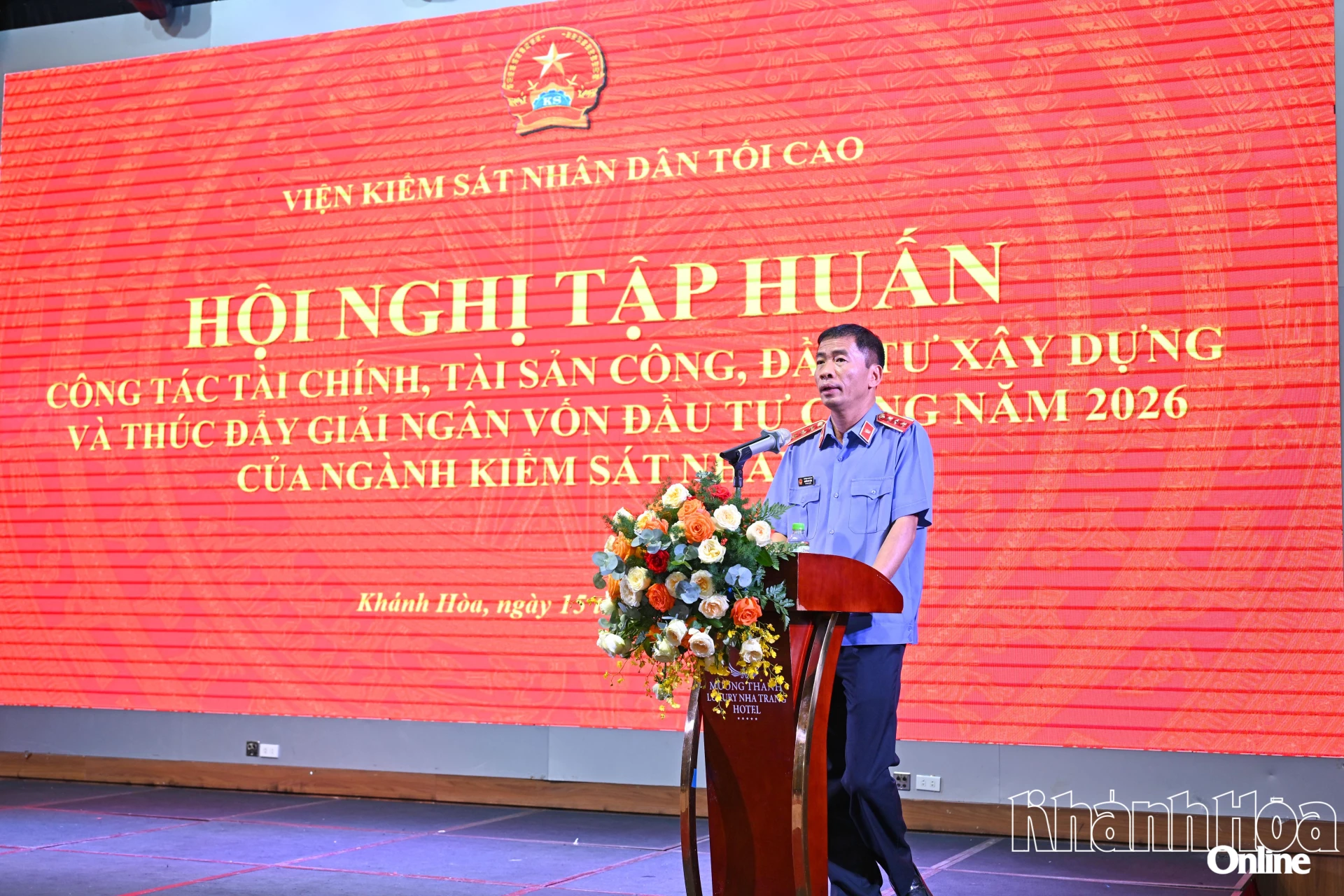 Phó Viện trưởng VKSND tối cao Nguyễn Duy Giảng phát biểu tại hội nghị. 