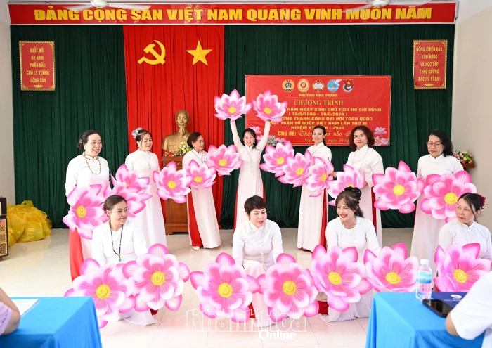 Ủy ban MTTQ Việt Nam phường Nha Trang tổ chức chương trình “Tháng Năm nhớ Bác”