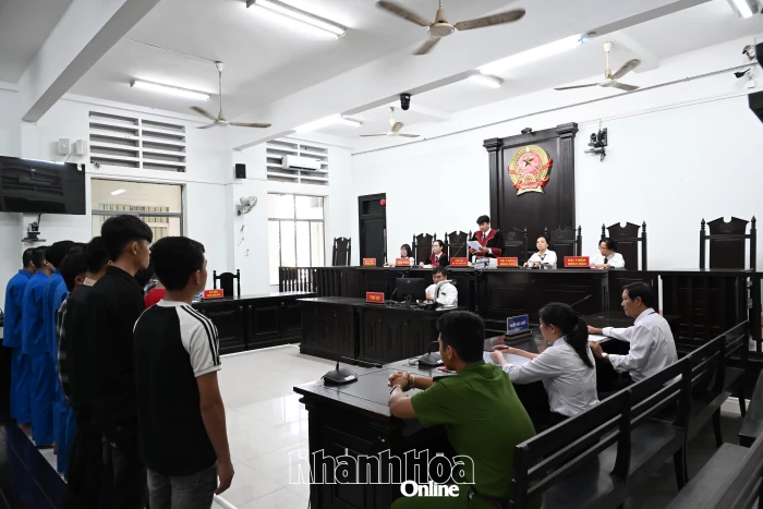 Giải quyết mâu thuẫn trên mạng, 14 thanh niên vào tù