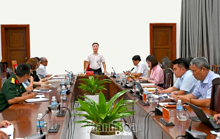 Chủ tịch UBND tỉnh Nguyễn Việt Hùng tiếp công dân định kỳ tháng 5
