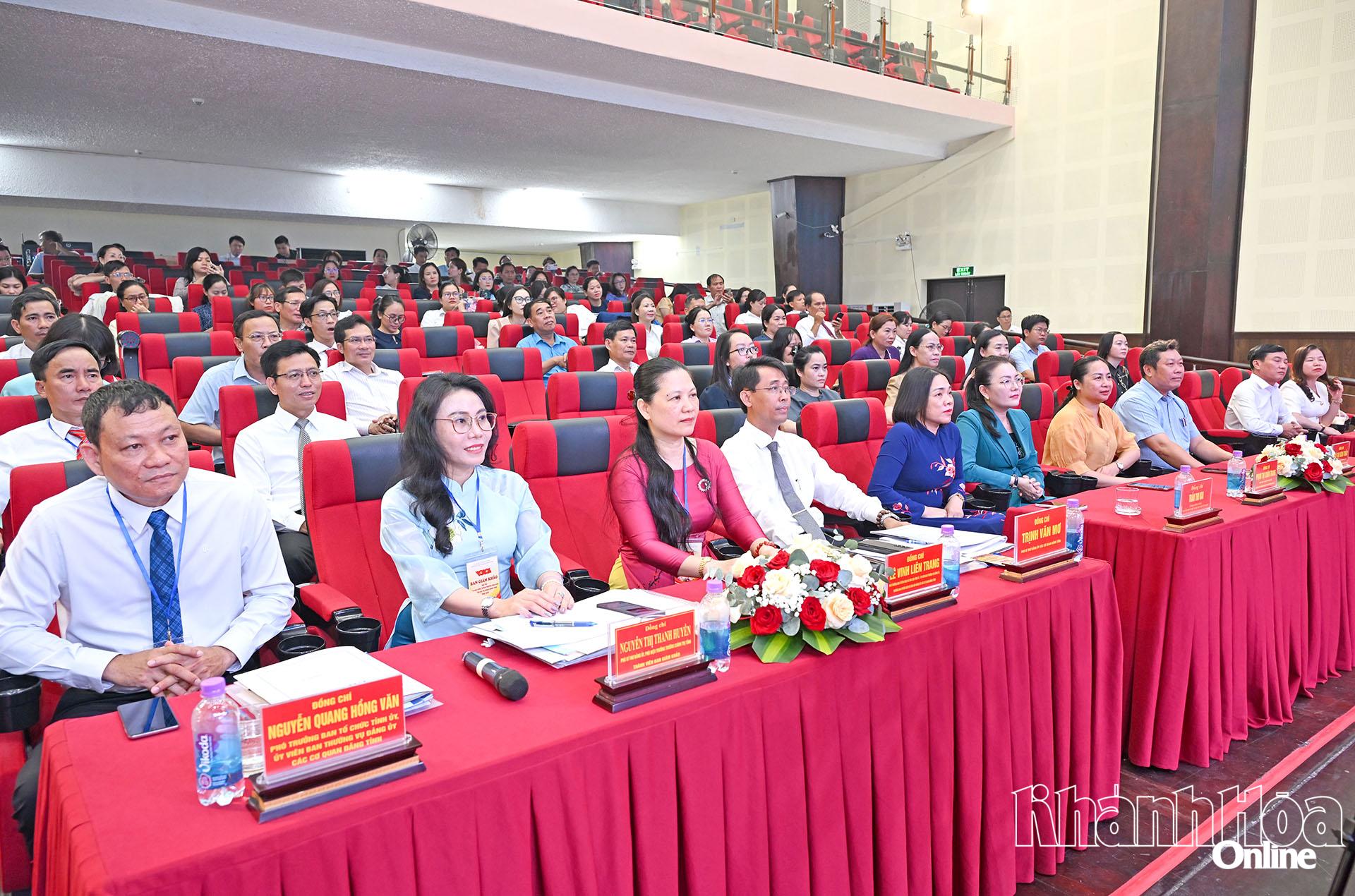Các đại biểu tham dự hội thi.