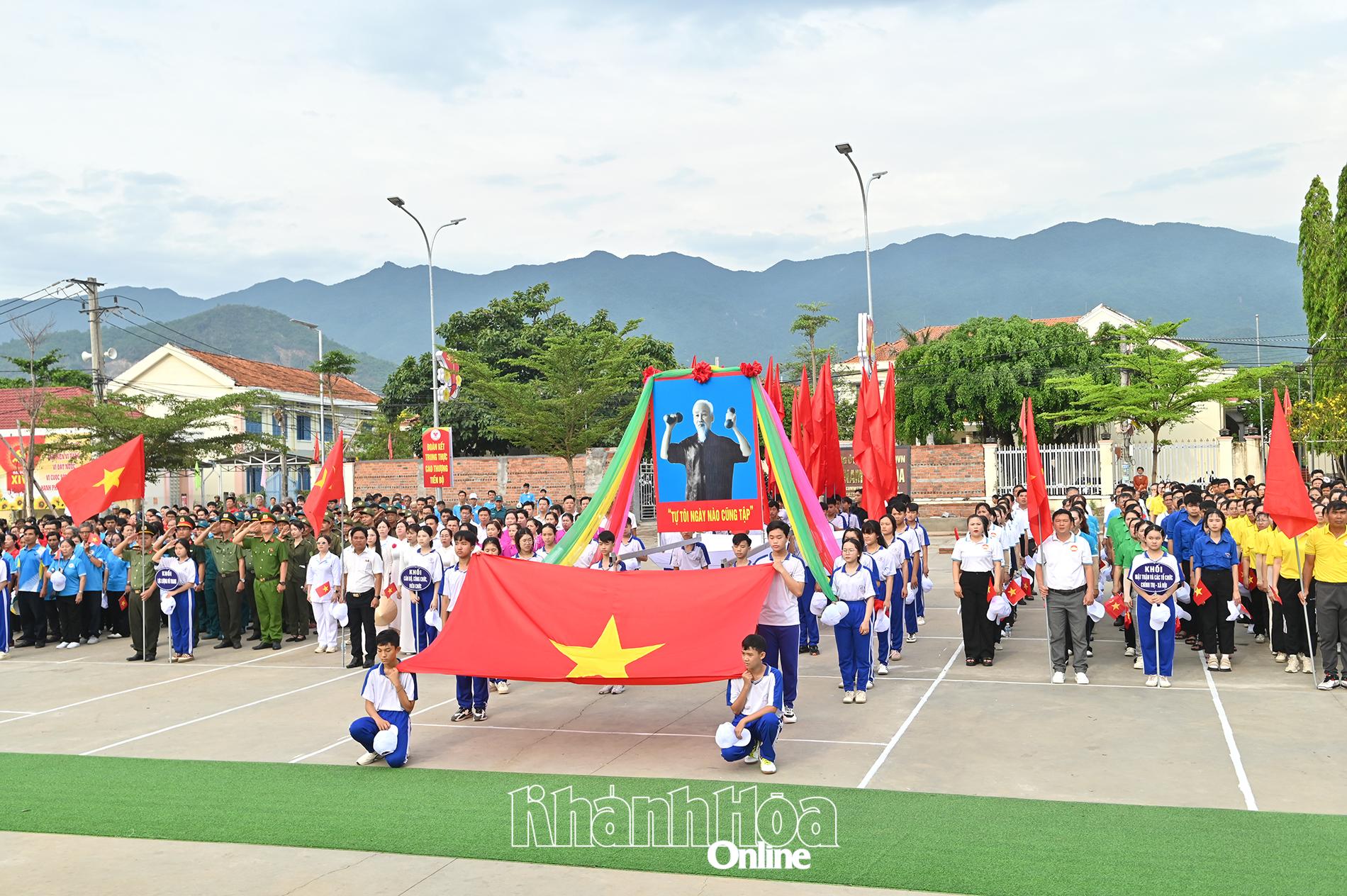 Quang cảnh buổi lễ khai mạc Đại hội Thể dục thể thao xã Nam Ninh Hòa, lần thứ I năm 2026.
