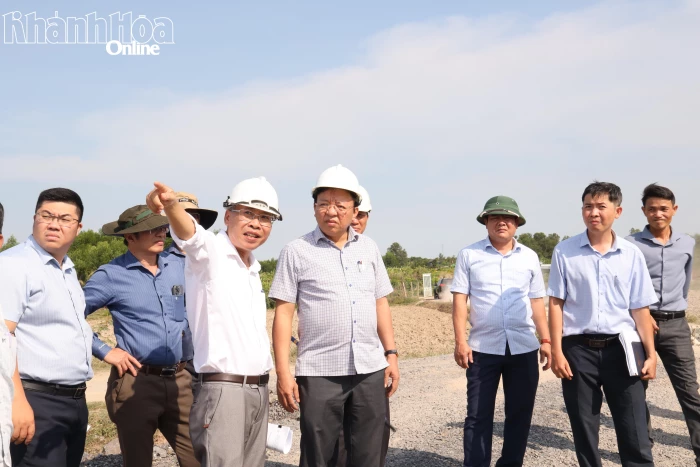 Đẩy nhanh tiến độ giải ngân Dự án Đường giao thông liên vùng Diên Khánh