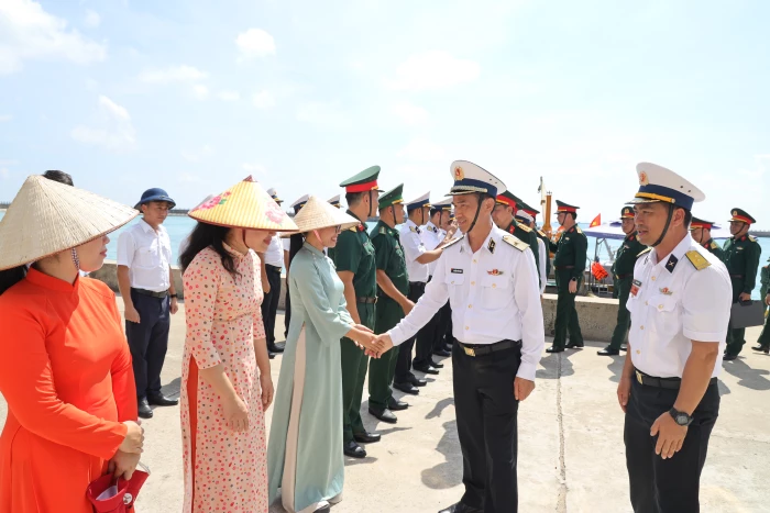 Đoàn công tác số 7 hoàn thành chuyến thăm, làm việc tại đặc khu Trường Sa và Nhà giàn DK1