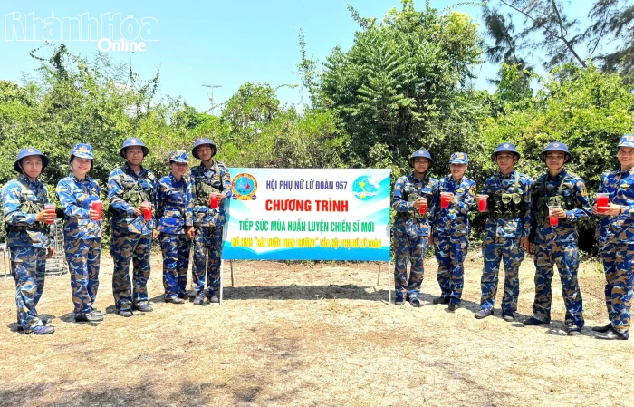 Hội Phụ nữ Lữ đoàn 957 tiếp sức chiến sĩ mới mùa huấn luyện