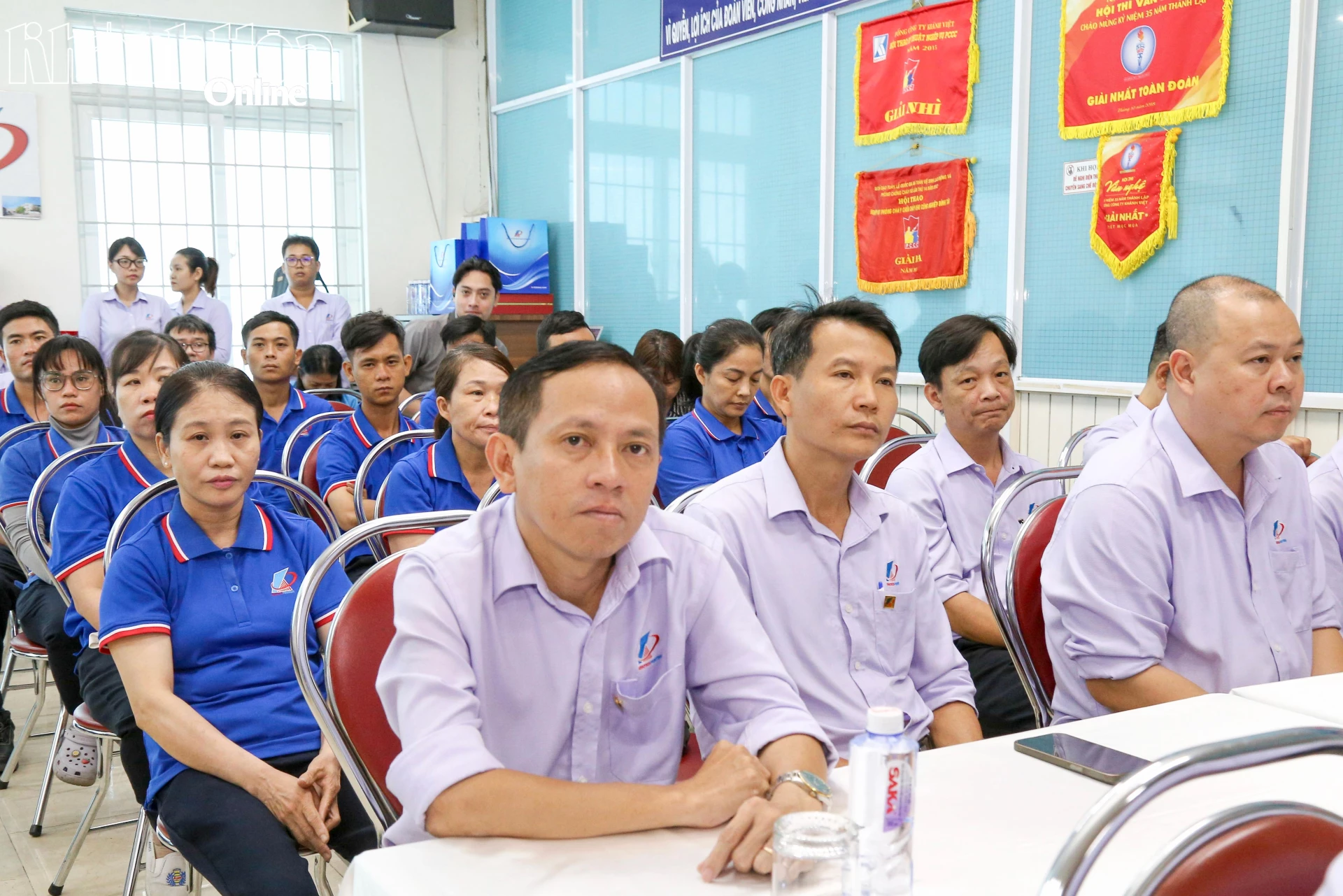 Lãnh đạo Công ty Cổ phần In bao bì Khatoco phát biểu tri ân người lao động.
