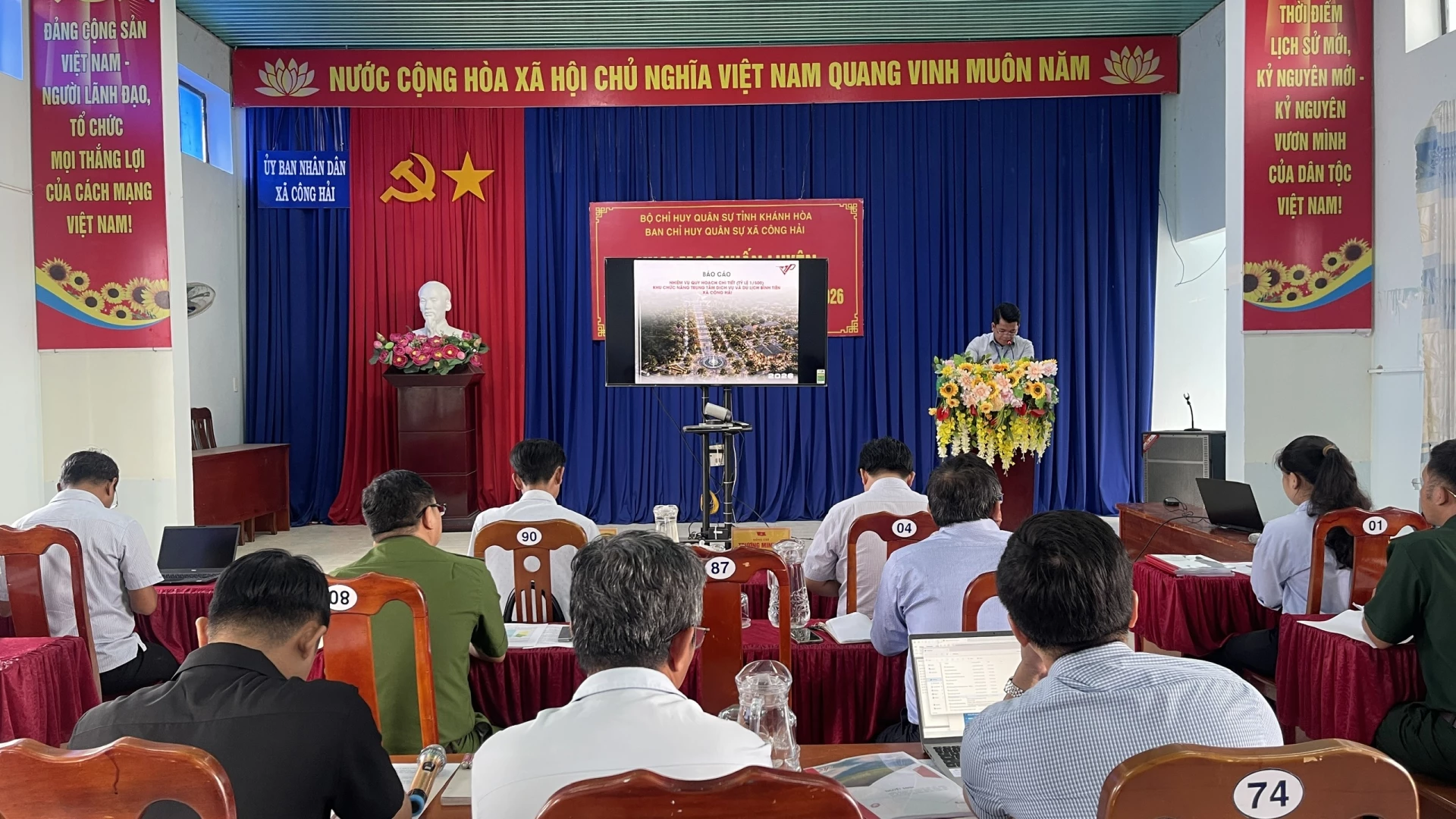 Quang cảnh cuộc họp.