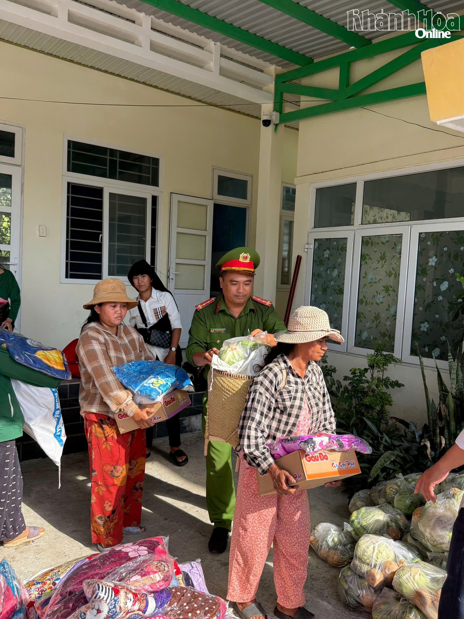 Chương trình góp phần hỗ trợ, chia sẻ khó khăn với người dân trên địa bàn xã.