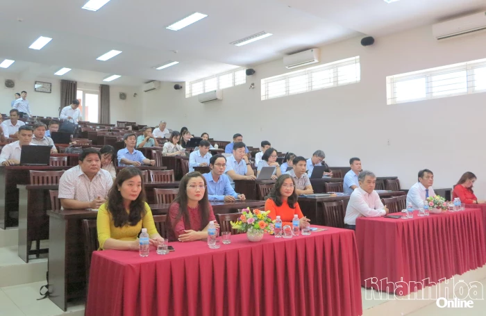 Khai giảng lớp bồi dưỡng kiến thức, kỹ năng quản trị hành chính cấp xã