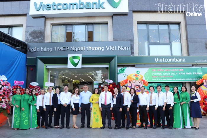 Vietcombank Chi nhánh Khánh Hòa: Chuyển đổi điểm giao dịch mới của Phòng giao dịch Nam Nha Trang