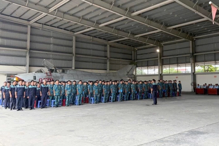 Trường Sĩ quan Không quân: Làm mẫu thực tập, thực hành tổng hợp cho học viên