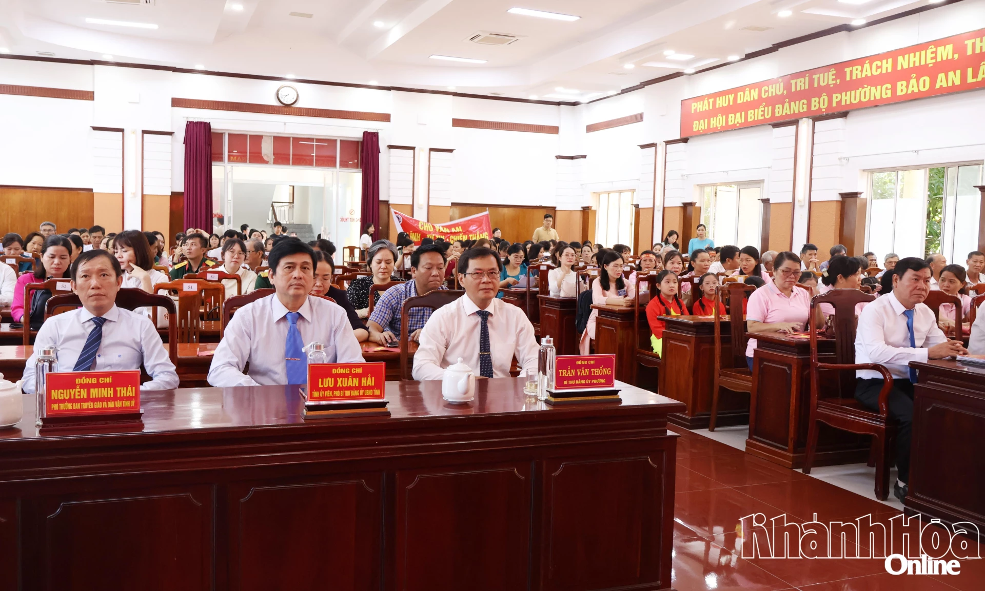 Các đại biểu dự khai mạc hội thi.