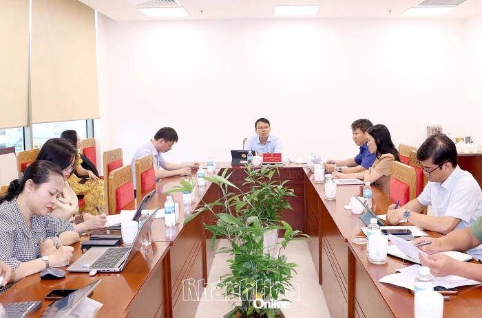 Phó Chủ tịch UBND tỉnh Nguyễn Thanh Hà họp Tổ giúp việc Nghị quyết số 57