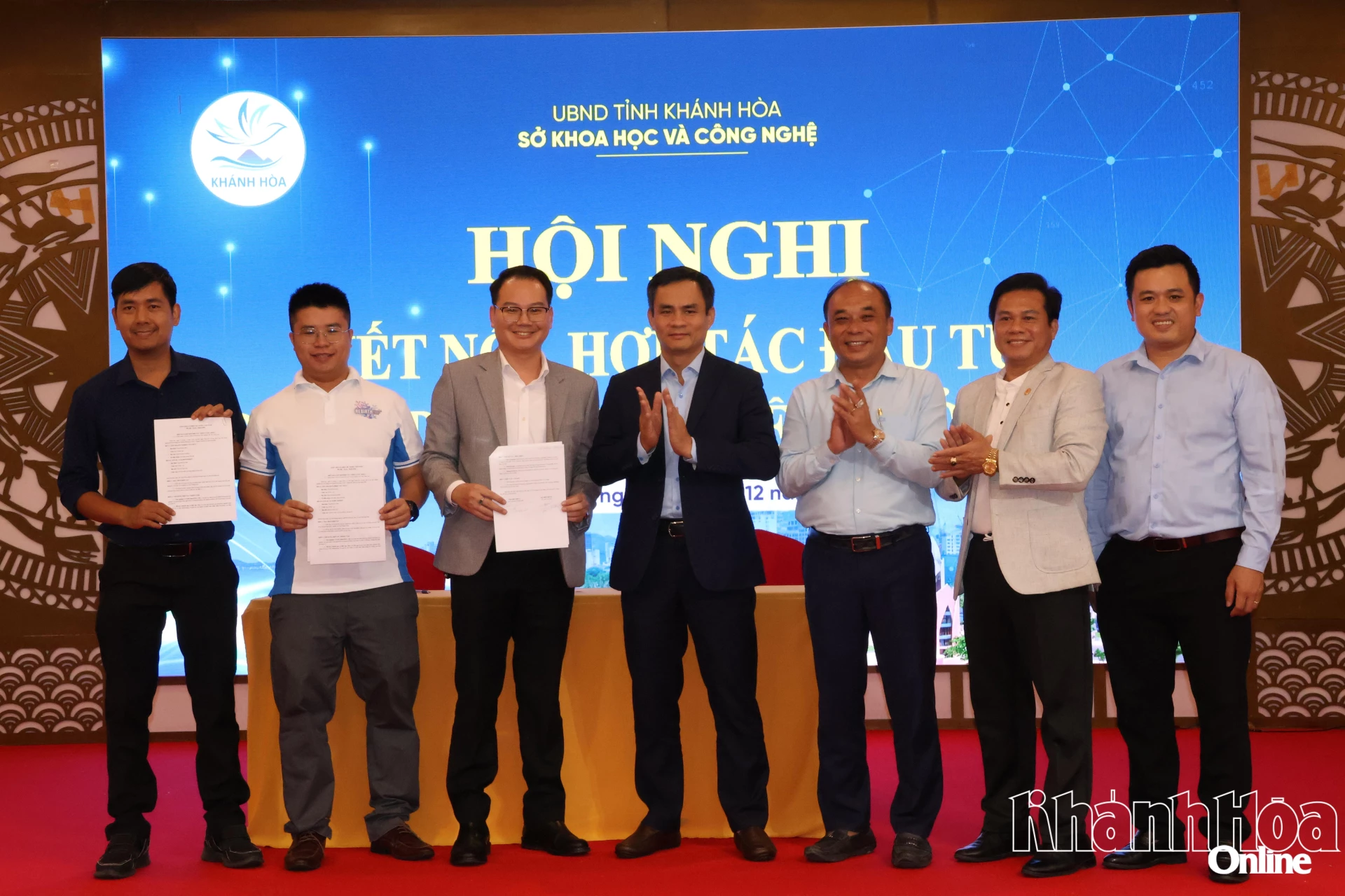 Hội Doanh nhân trẻ Khánh Hòa ký kết hợp tác với các dự án startup tại lễ trao giải Trao giải cuộc thi Khởi nghiệp đổi mới sáng tạo Khánh Hòa năm 2025.