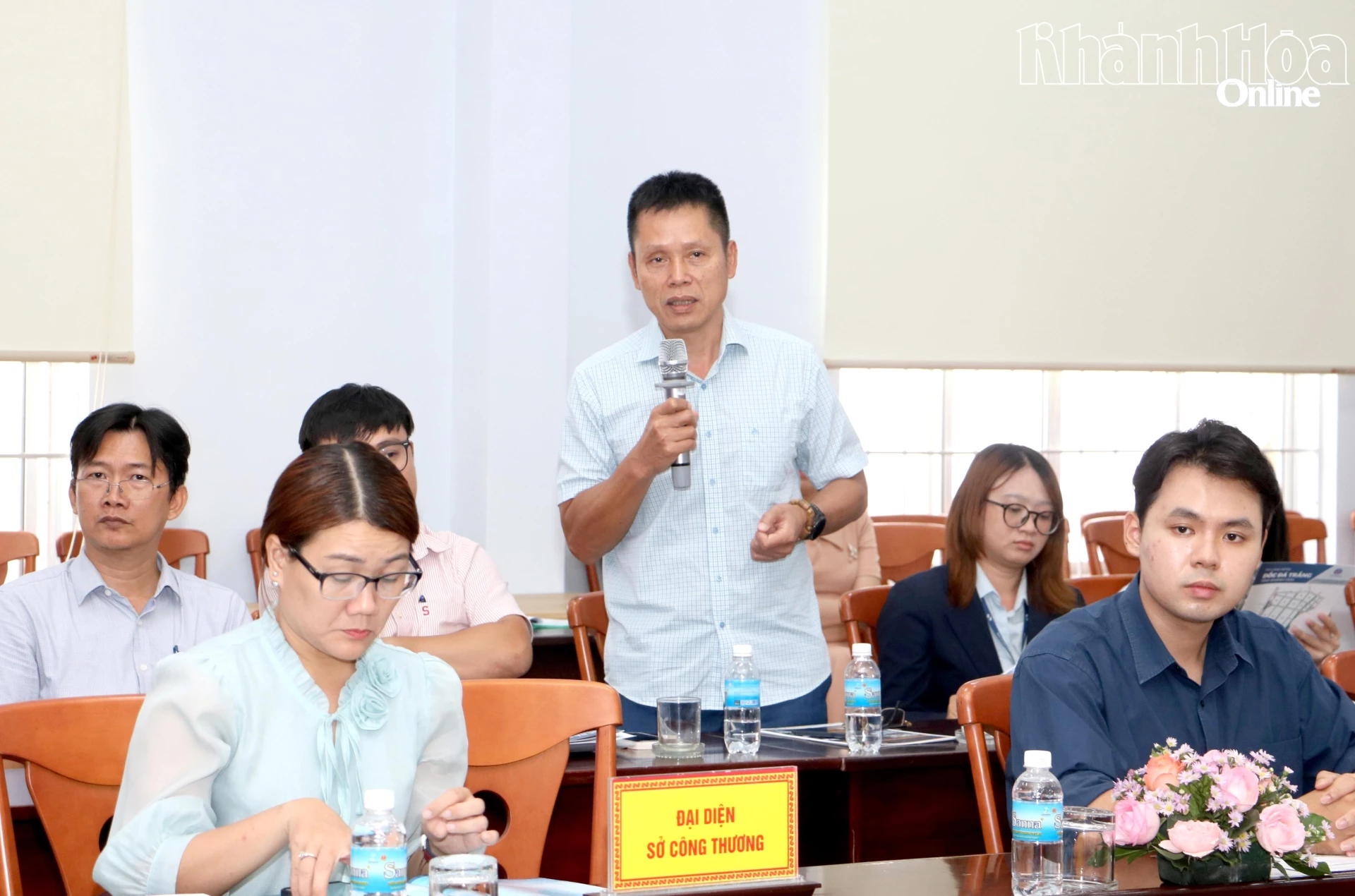 Đại diện doanh nghiệp phát biểu.