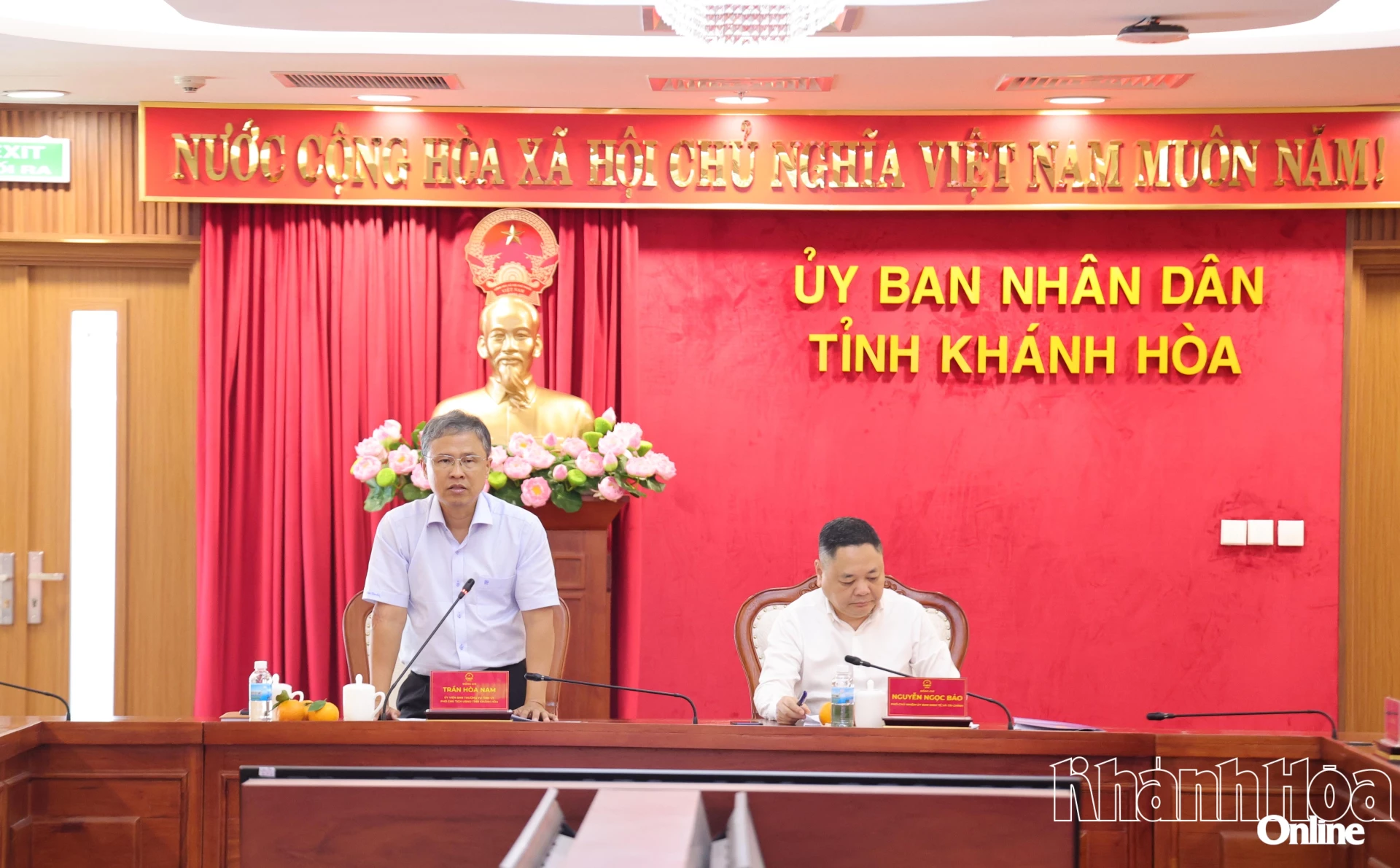 Phó Chủ tịch UBND tỉnh Trần Hòa Nam phát biểu tại buổi làm việc.