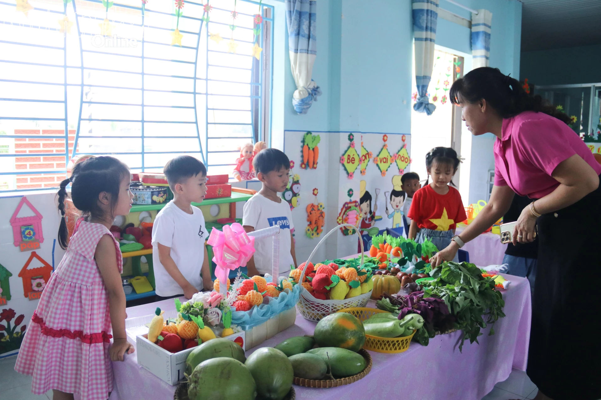 Học sinh Trường Mầm non Cam Phước Đông tham gia hoạt động tại trường.