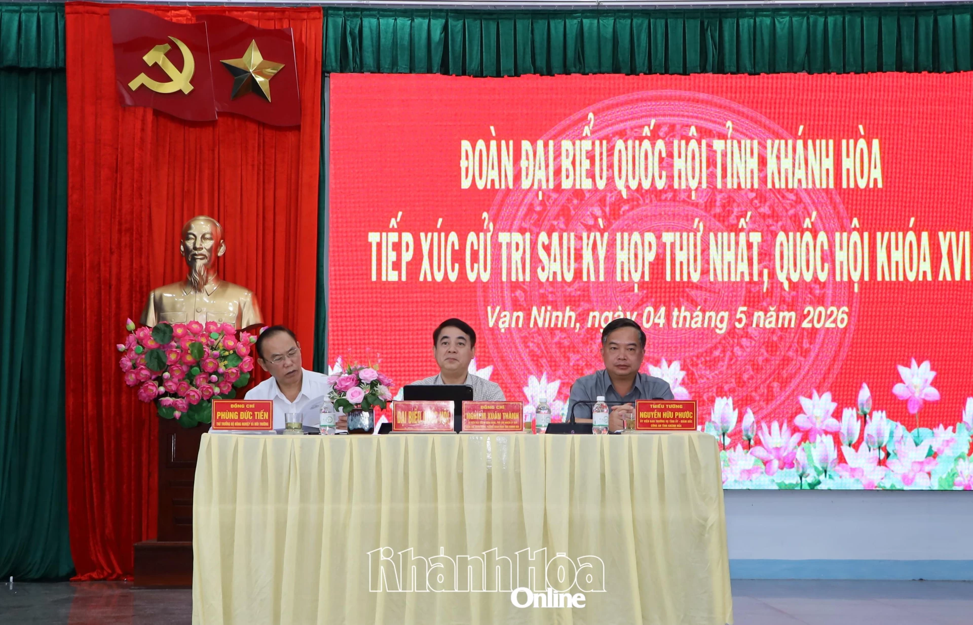Các đại biểu Quốc hội tiếp xúc cử tri các xã Vạn Ninh, Vạn Hưng, Vạn Thắng, Tu Bông, Đại Lãnh.