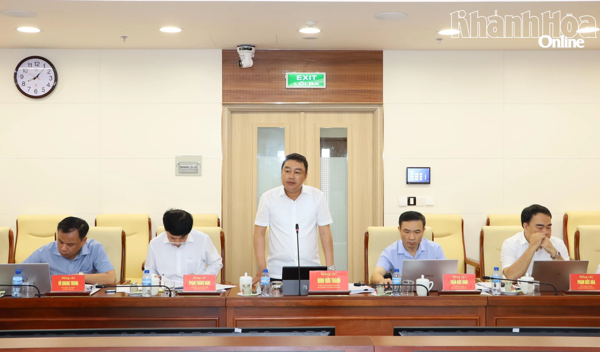 Đồng chí Đinh Hữu Thành phát biểu tại buổi kiểm tra, giám sát.
