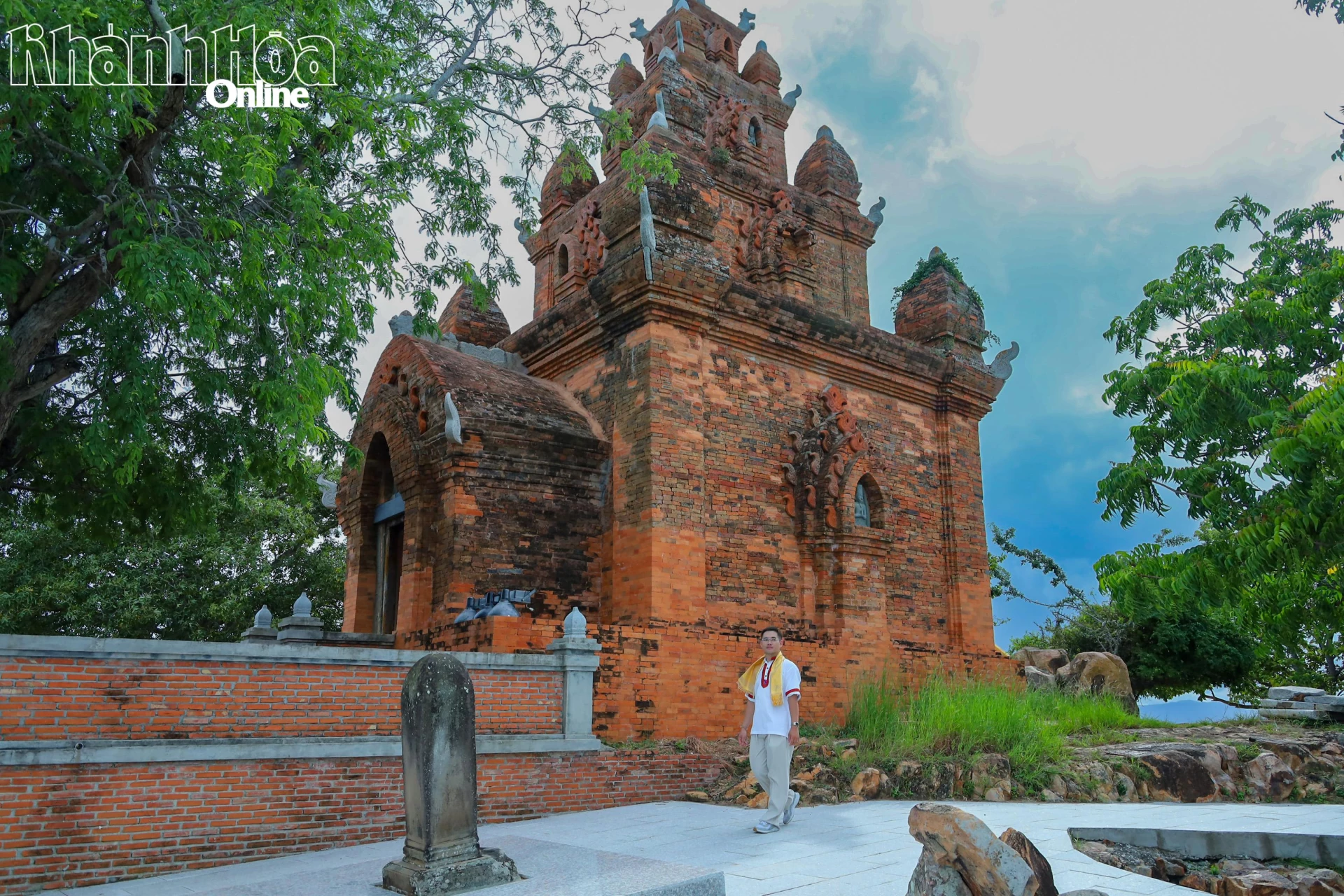 Di tích quốc gia Tháp Pô Rômê.