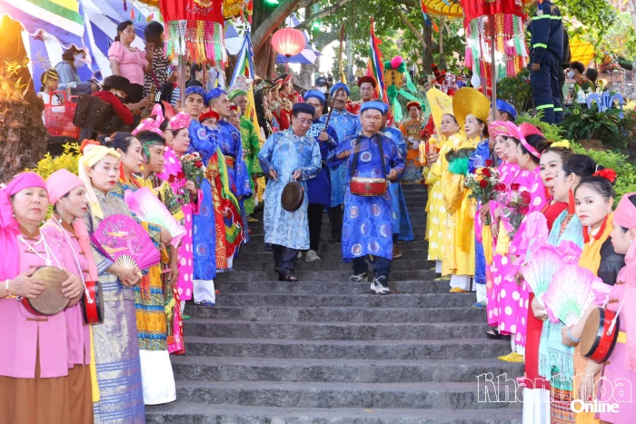 Náo nức về Lễ hội Tháp Bà Pô Nagar