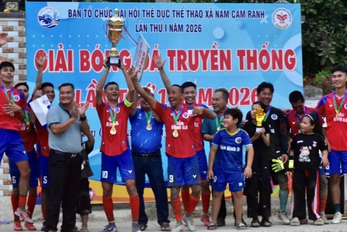 Xã Nam Cam Ranh bế mạc Giải bóng đá truyền thống lần thứ I 