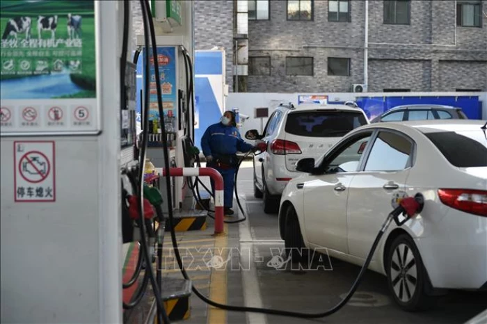 IEA cảnh báo dự trữ dầu thô toàn cầu sụt giảm rất nhanh