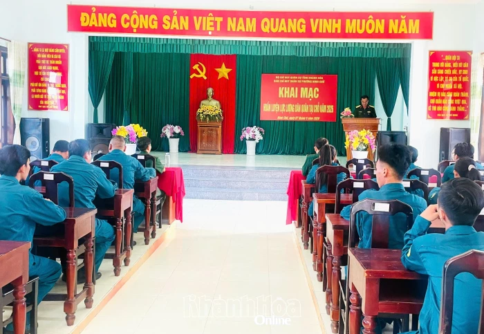 Phường Ninh Chử khai mạc huấn luyện dân quân tại chỗ năm 2026