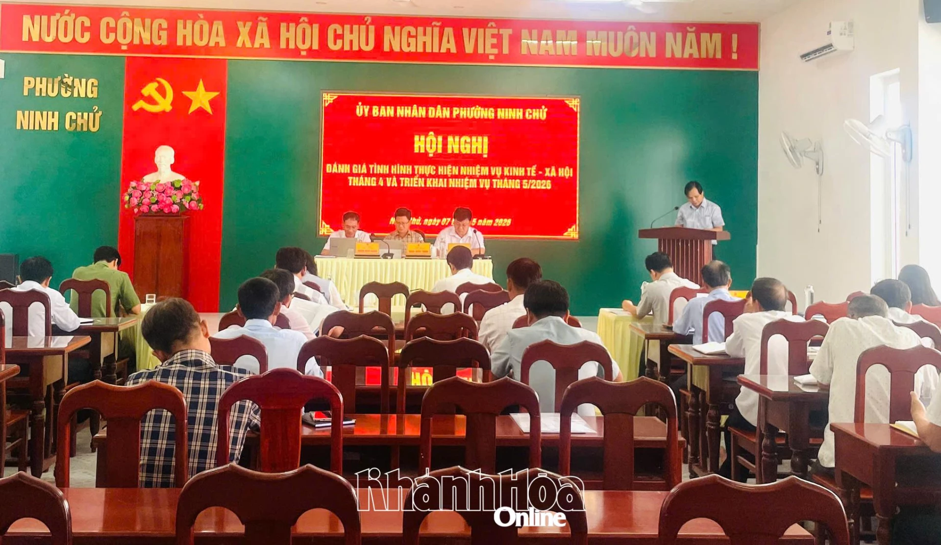 Quang cảnh hội nghị.
