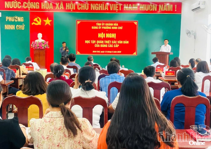 Đảng ủy phường Ninh Chử quán triệt các văn bản của Đảng các cấp