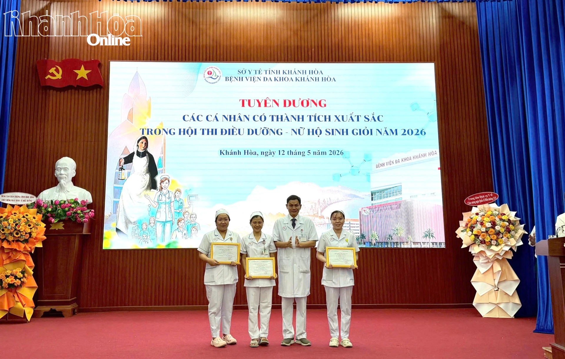 Tuyên&nbsp;dương&nbsp;các cá nhân đạt giải cao tại Cuộc thi điều dưỡng - nữ hộ sinh giỏi.<br>
