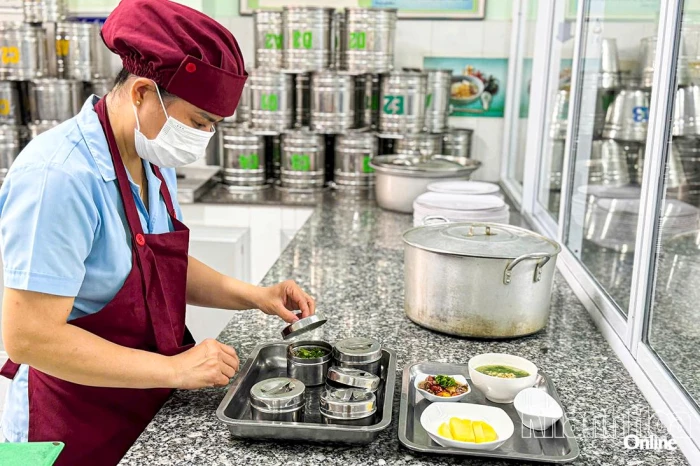 Bảo đảm an toàn thực phẩm tại bếp ăn trường học