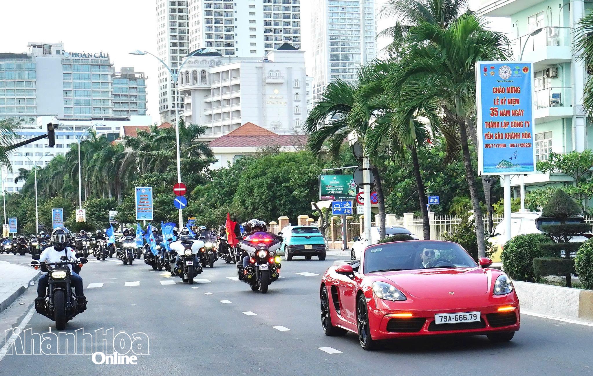 H-D Nha Trang tham gia các hoạt động biểu diễn tại Nha Trang.