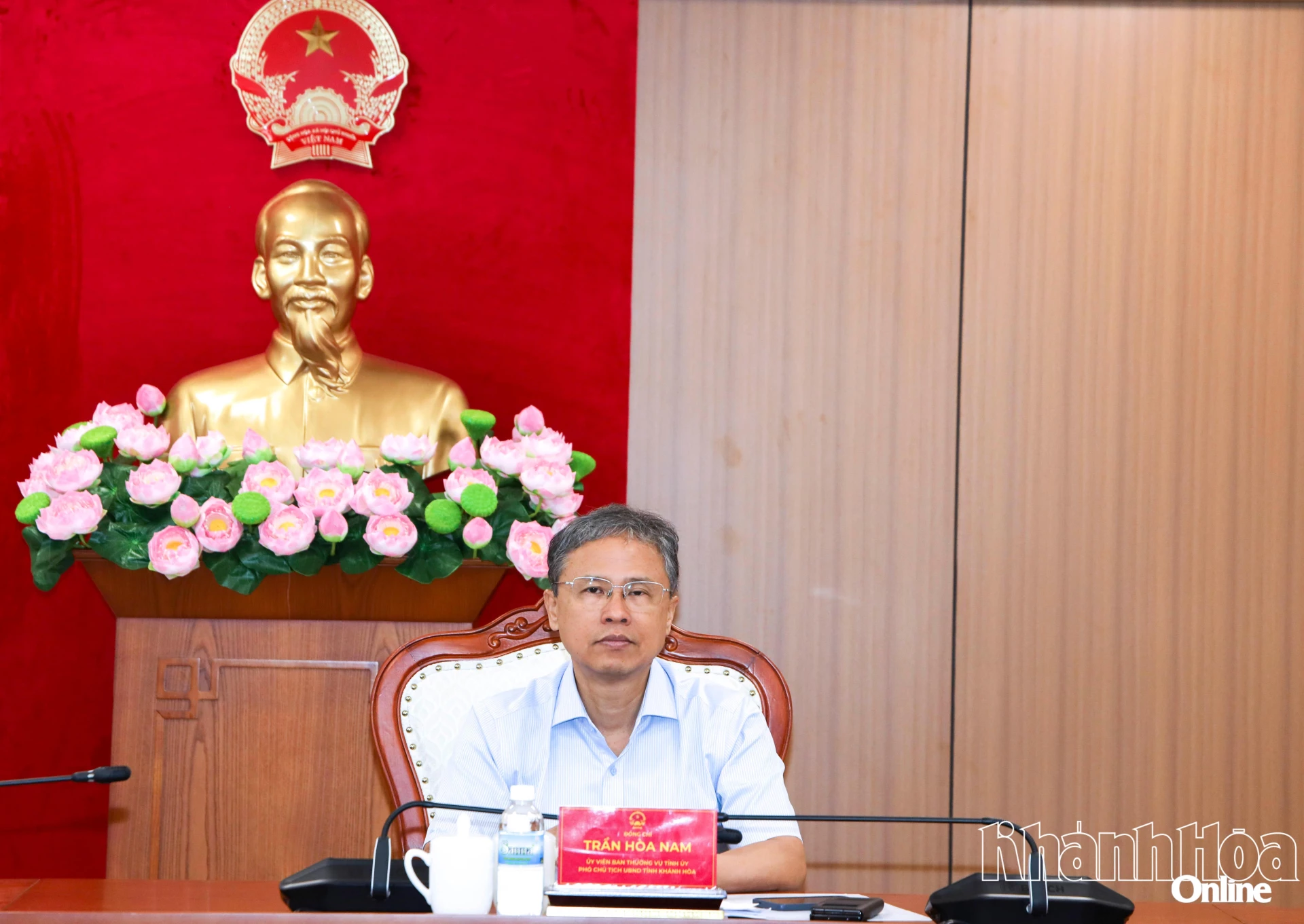 Đồng chí Trần Hòa Nam tham dự hội nghị tại điểm cầu Khánh Hòa.