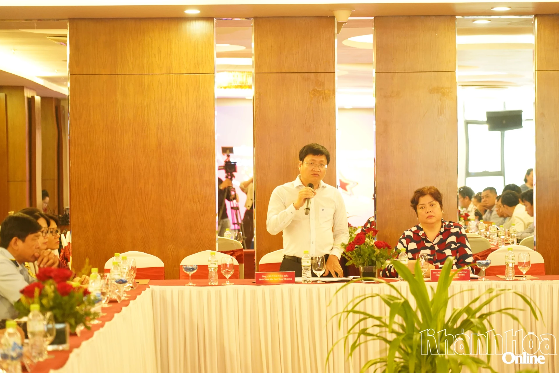 Ông Huỳnh Tấn Hải – Phó Giám đốc Sở Công Thương giải đáp các vấn đề báo chí quan tâm tại buổi họp báo.