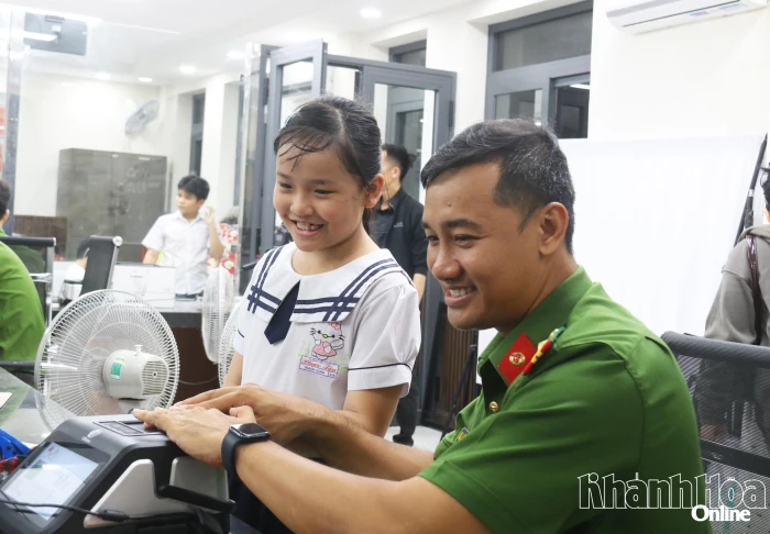 Công an tỉnh Khánh Hòa triển khai đợt cao điểm cấp căn cước cho công dân từ 6 đến 14 tuổi