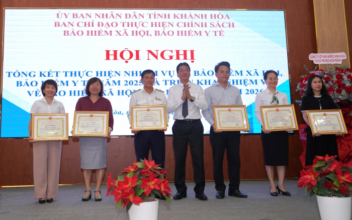 Phấn đấu hoàn thành và vượt chỉ tiêu phát triển người tham gia bảo hiểm