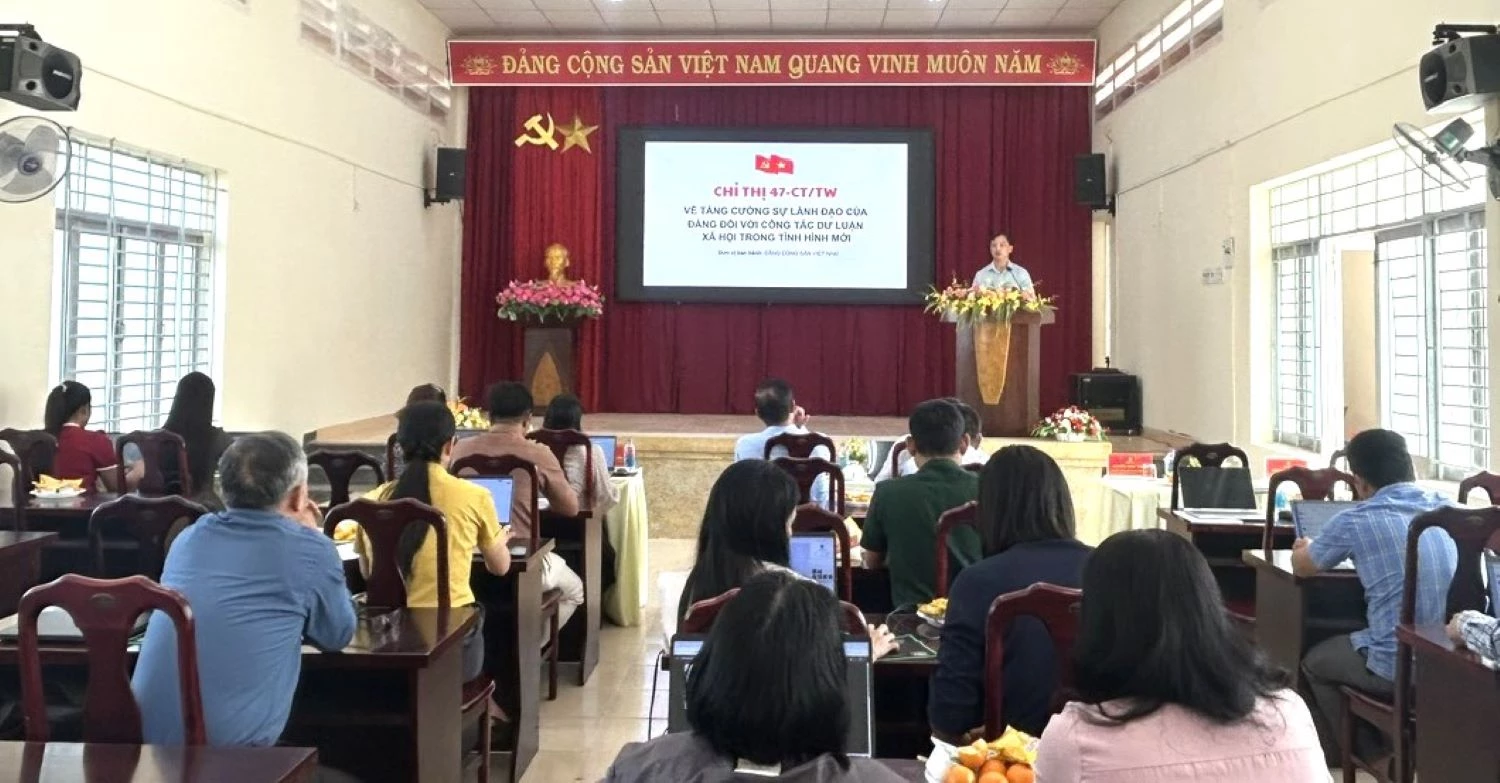 Quang cảnh hội nghị.