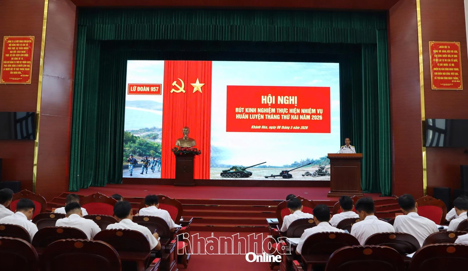 Quang cảnh hội nghị