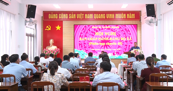Ban Chấp hành Đảng bộ xã Diên Khánh họp chuyên đề