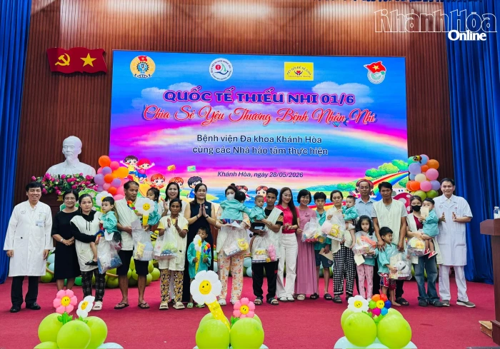Bệnh viện Đa khoa Khánh Hòa tổ chức Tết Thiếu nhi cho 250 bệnh nhi