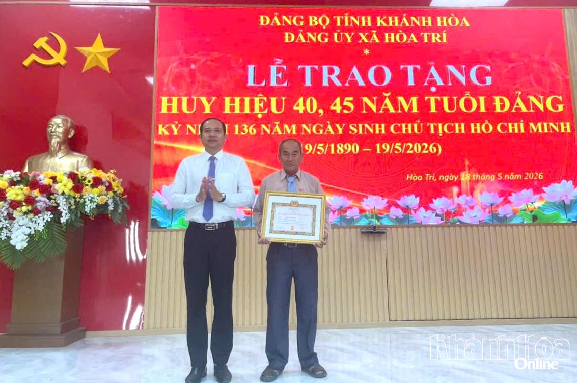 Bí thư Đảng ủy, Chủ tịch HĐND xã Hòa Trí Trần Văn Phải